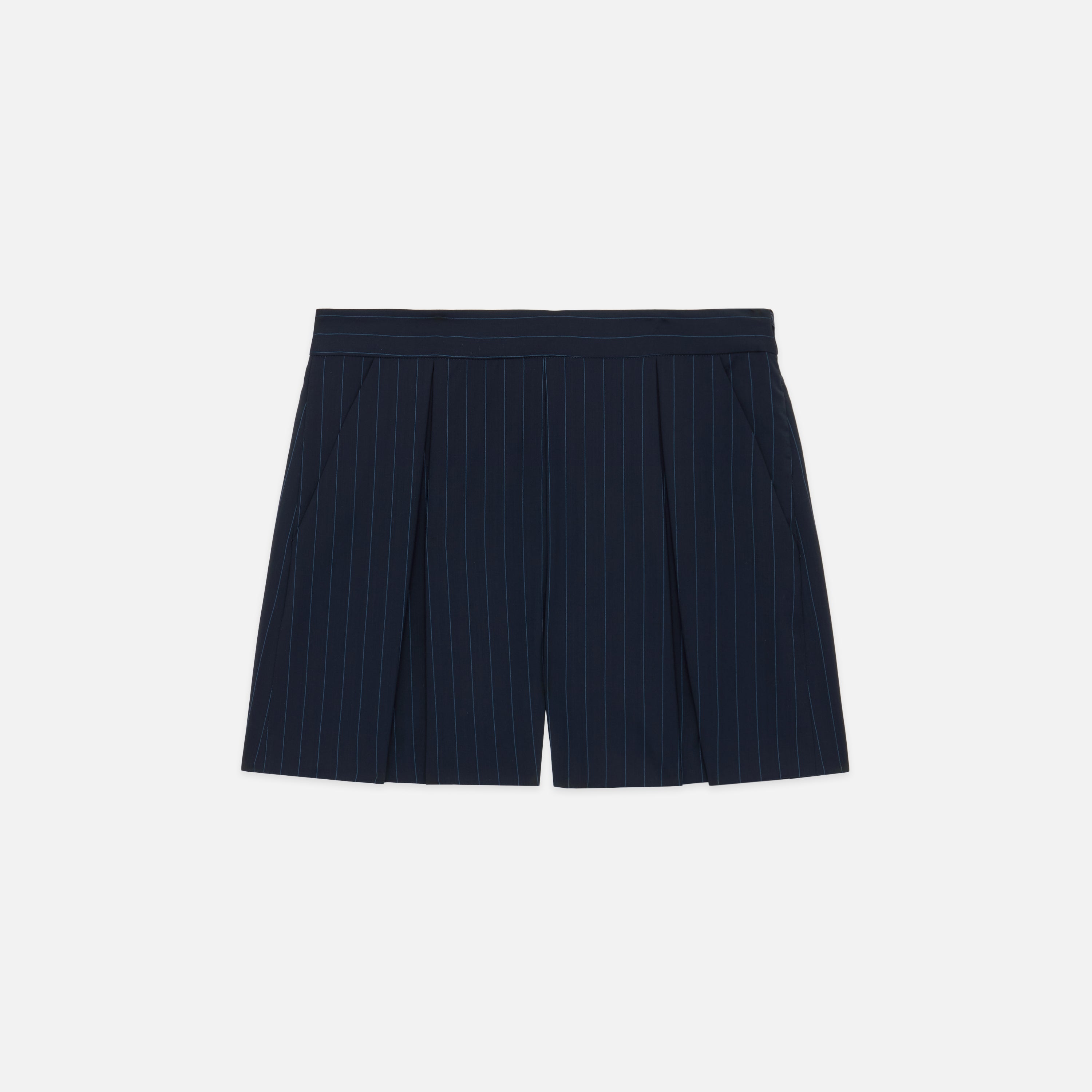 The Ivy Short