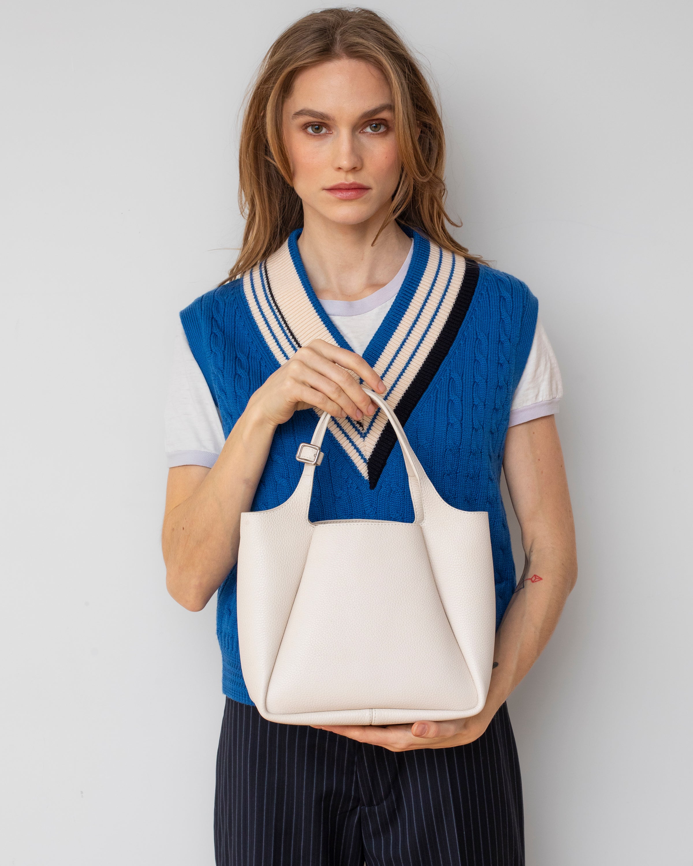 バッグ Caristyle The Trapeze Bucket – WE-AR4