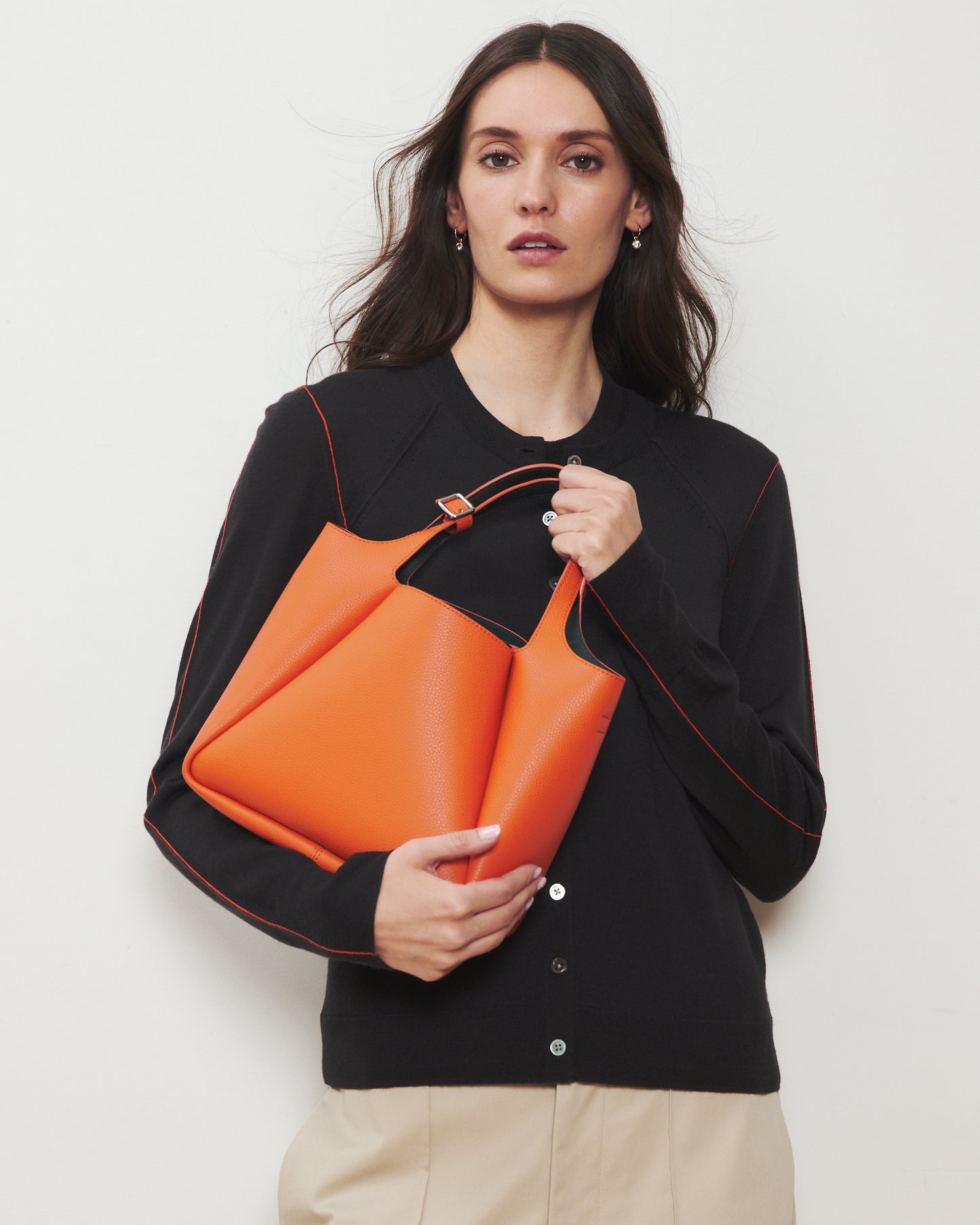 The Trapeze Bucket