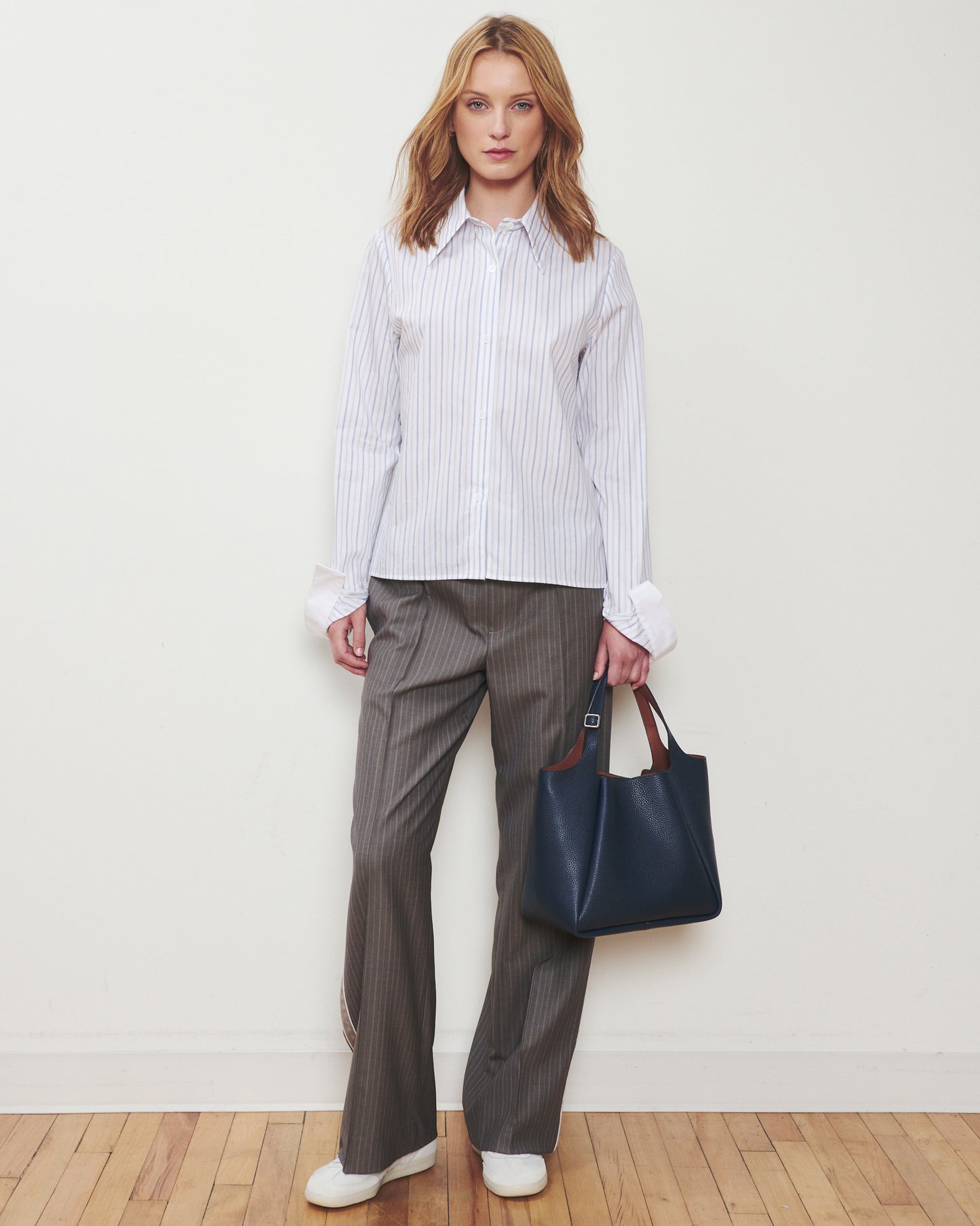 The Trapeze Bucket 28