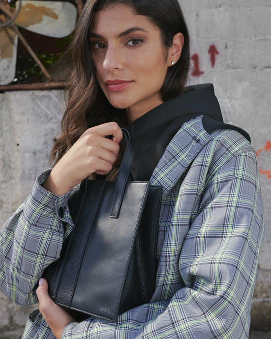 The Bi-Tote